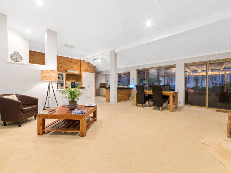 5 Heatherton Mews, Hillarys WA 6025