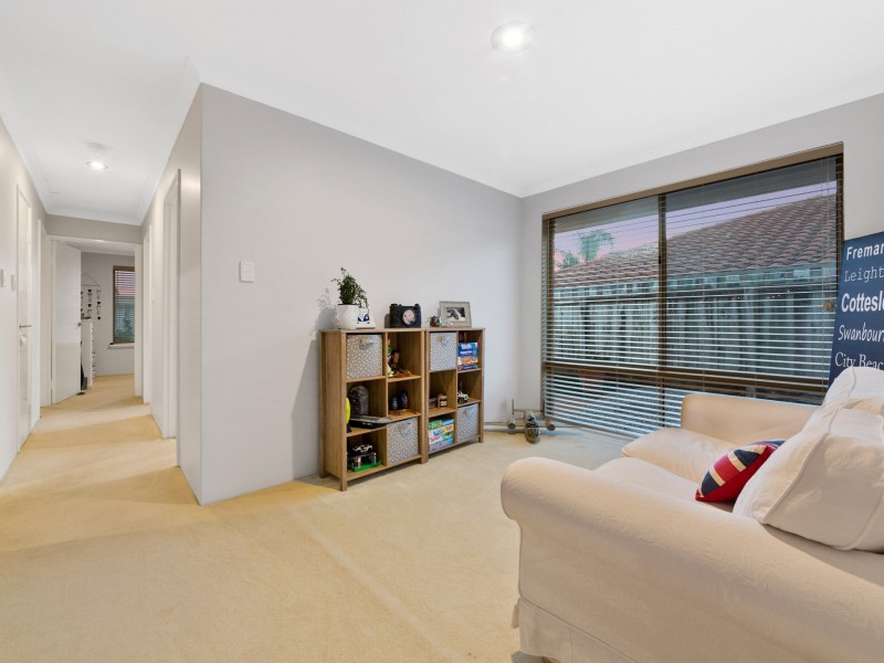 5 Heatherton Mews, Hillarys WA 6025