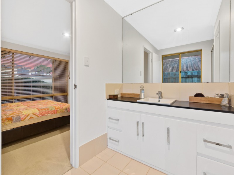 5 Heatherton Mews, Hillarys WA 6025