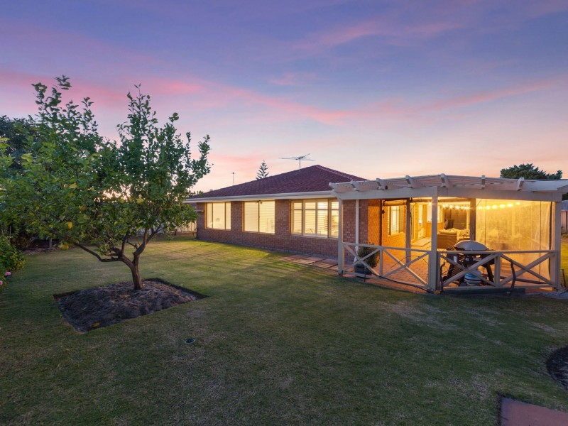 5 Heatherton Mews, Hillarys WA 6025