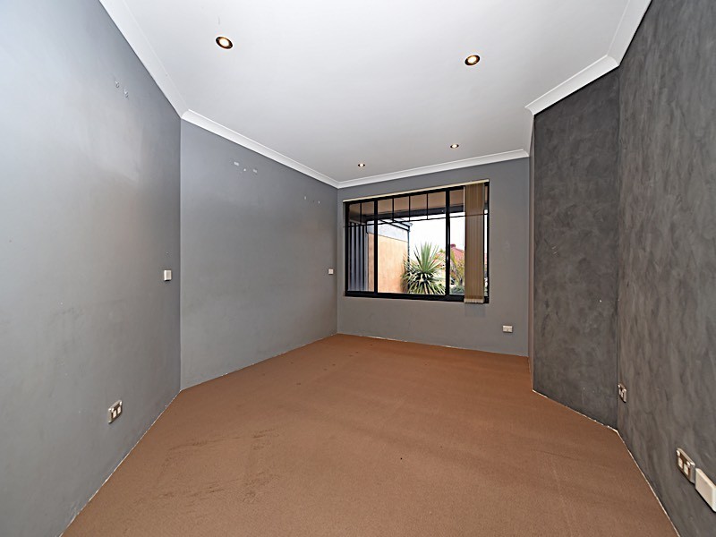 10 Ferry Way, Quinns Rocks WA 6030