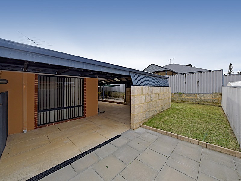 10 Ferry Way, Quinns Rocks WA 6030