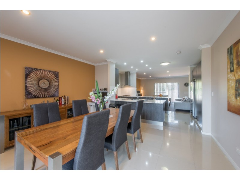 2/115 Vickers Street, Hamersley WA 6022