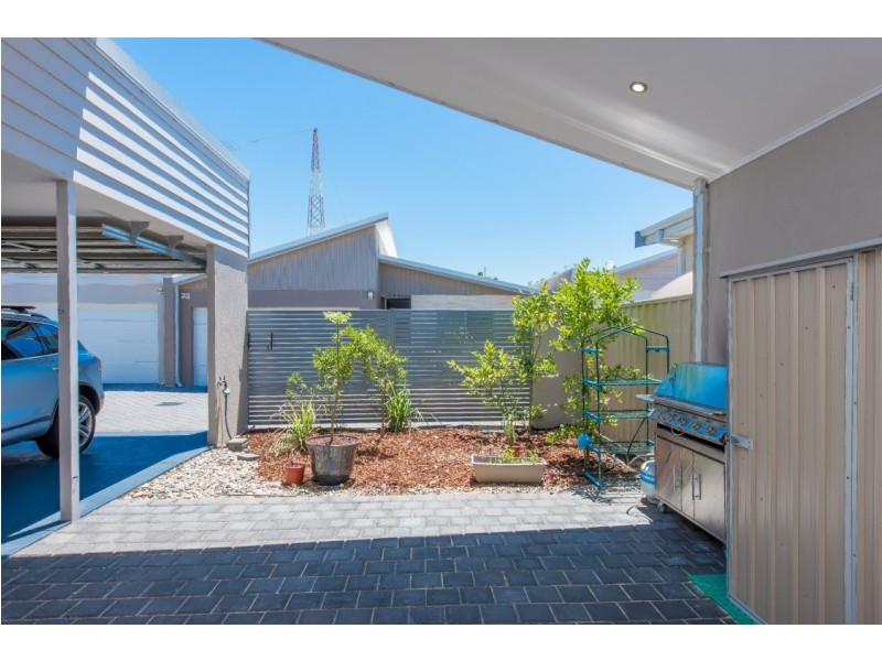 2/115 Vickers Street, Hamersley WA 6022