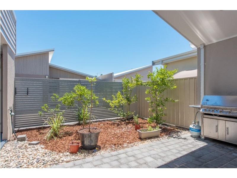 2/115 Vickers Street, Hamersley WA 6022