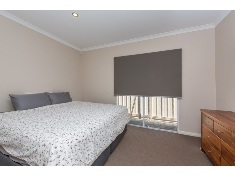 2/115 Vickers Street, Hamersley WA 6022