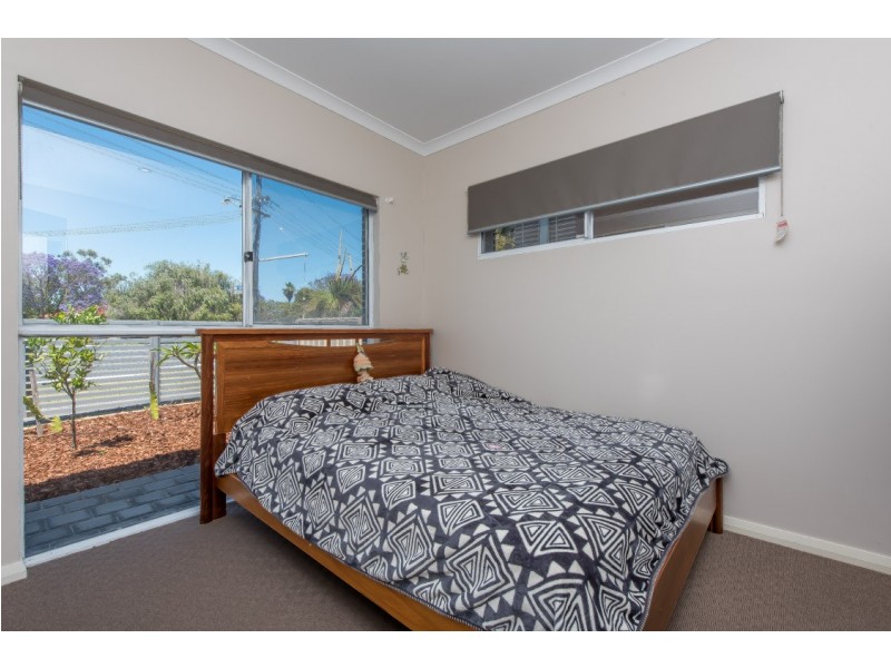 2/115 Vickers Street, Hamersley WA 6022