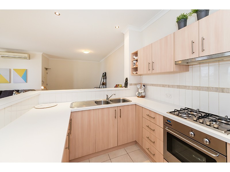 30/134 Aberdeen Street, Northbridge WA 6003