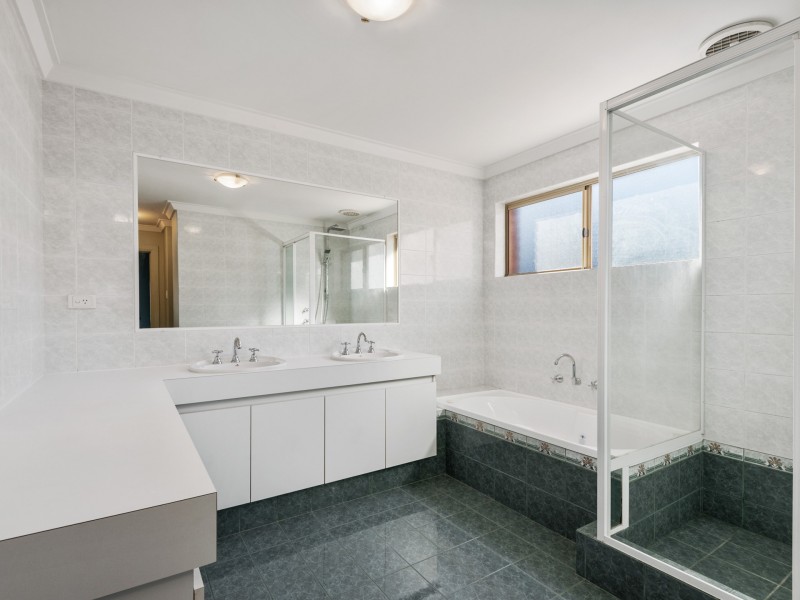 94 Talbot Drive, Kingsley WA 6026