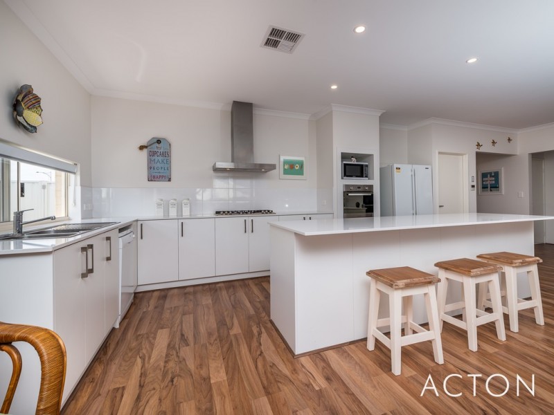 34 NEEDLETAIL AVENUE, Alkimos WA 6038