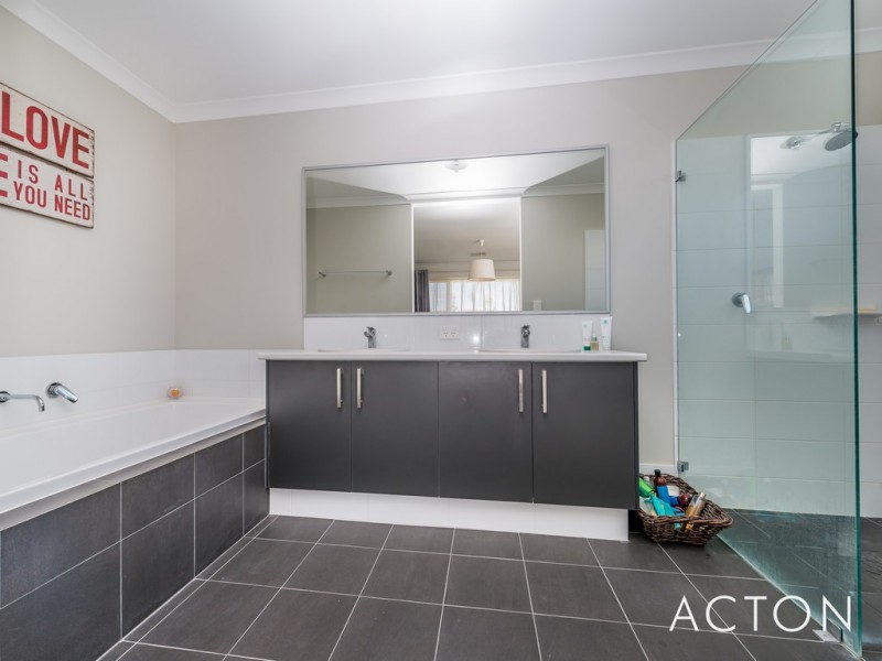 34 NEEDLETAIL AVENUE, Alkimos WA 6038