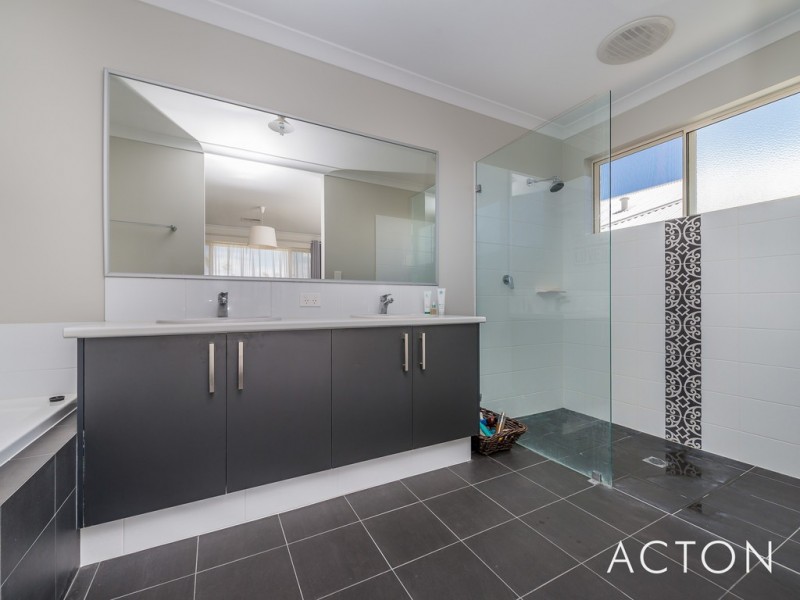 34 NEEDLETAIL AVENUE, Alkimos WA 6038