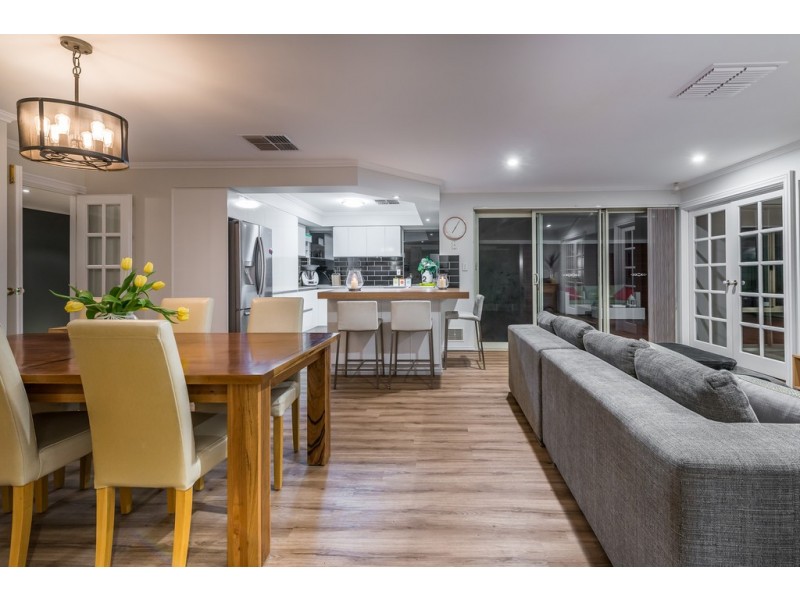 11 MANTA PASS, Mindarie WA 6030