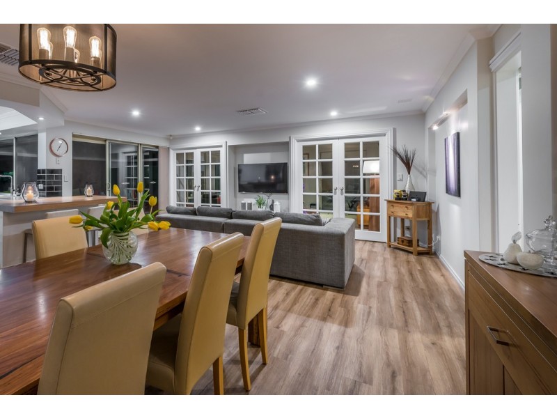 11 MANTA PASS, Mindarie WA 6030