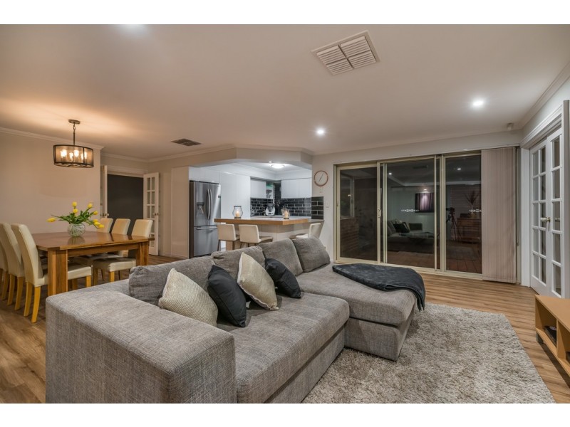 11 MANTA PASS, Mindarie WA 6030