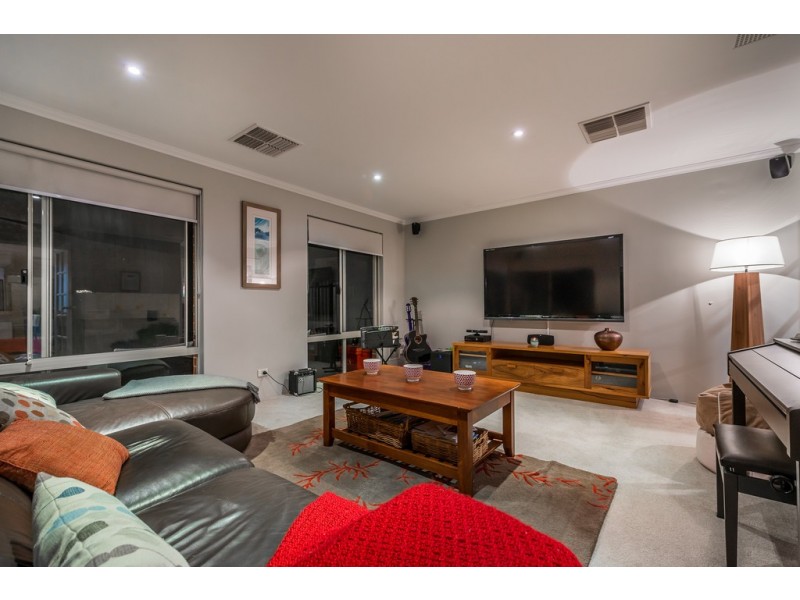 11 MANTA PASS, Mindarie WA 6030
