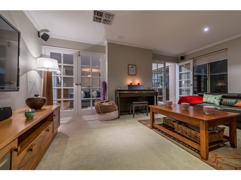 11 MANTA PASS, Mindarie WA 6030