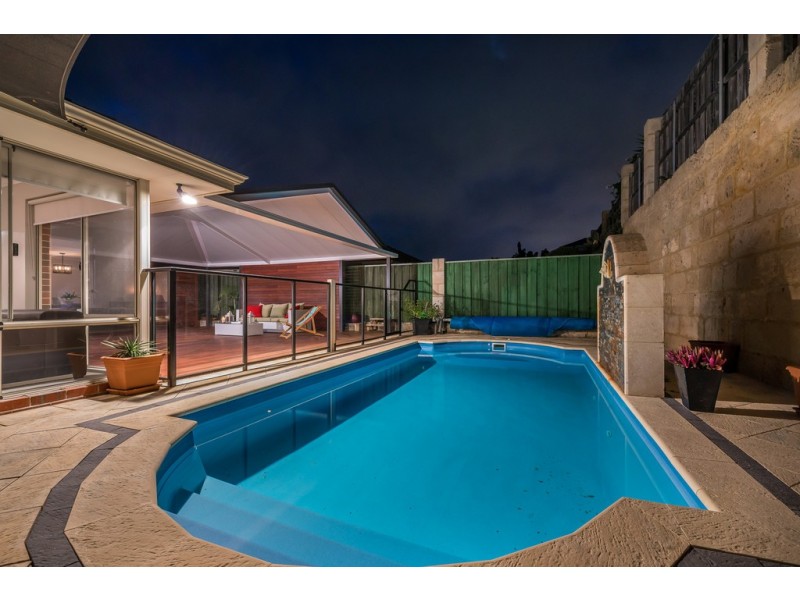 11 MANTA PASS, Mindarie WA 6030