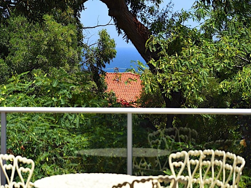 11 Takari Crescent, City Beach WA 6015