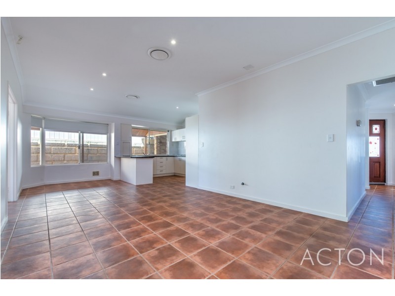 53 Kirkstall Drive, Hocking WA 6065