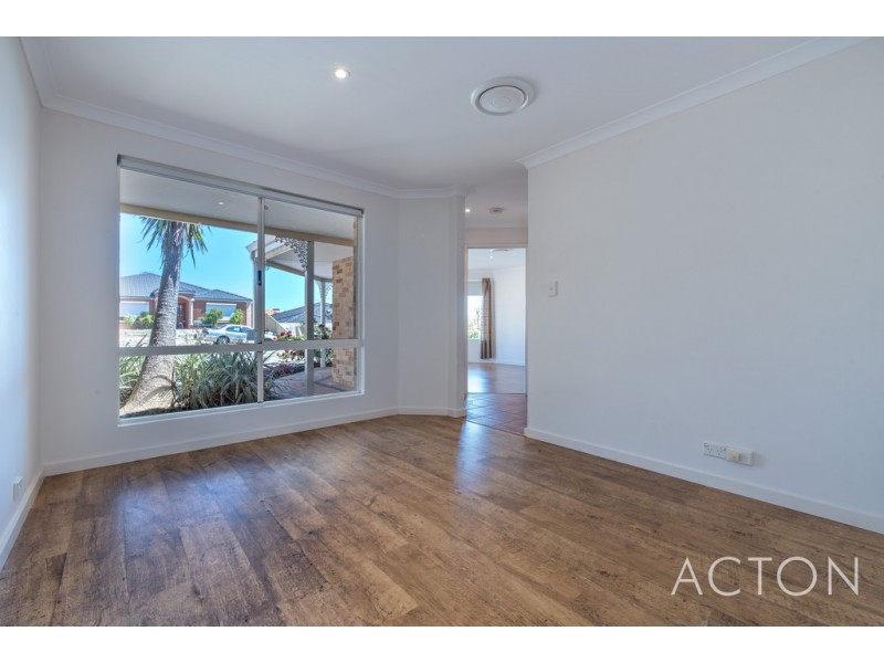 53 Kirkstall Drive, Hocking WA 6065