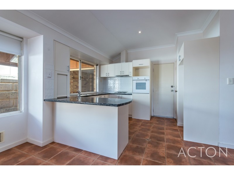 53 Kirkstall Drive, Hocking WA 6065