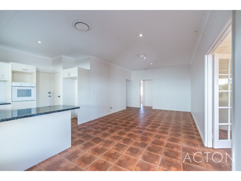 53 Kirkstall Drive, Hocking WA 6065