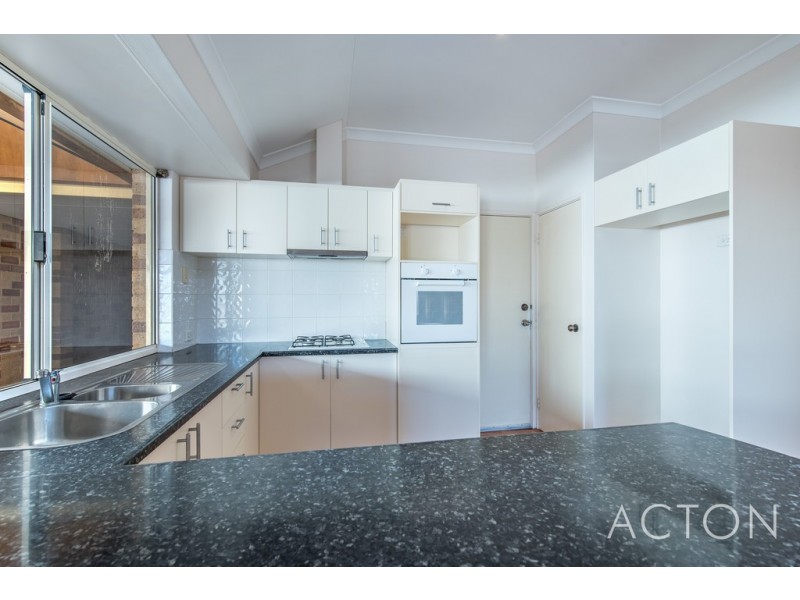 53 Kirkstall Drive, Hocking WA 6065