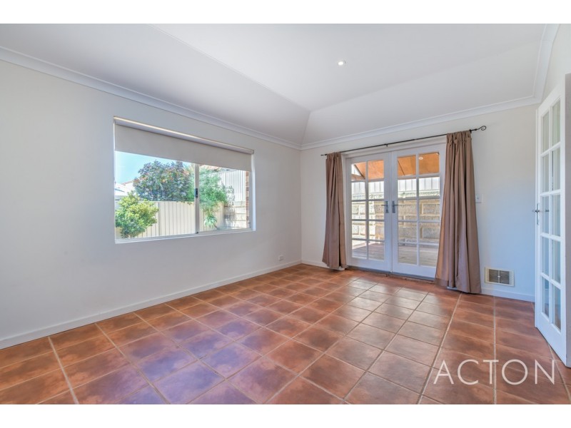 53 Kirkstall Drive, Hocking WA 6065