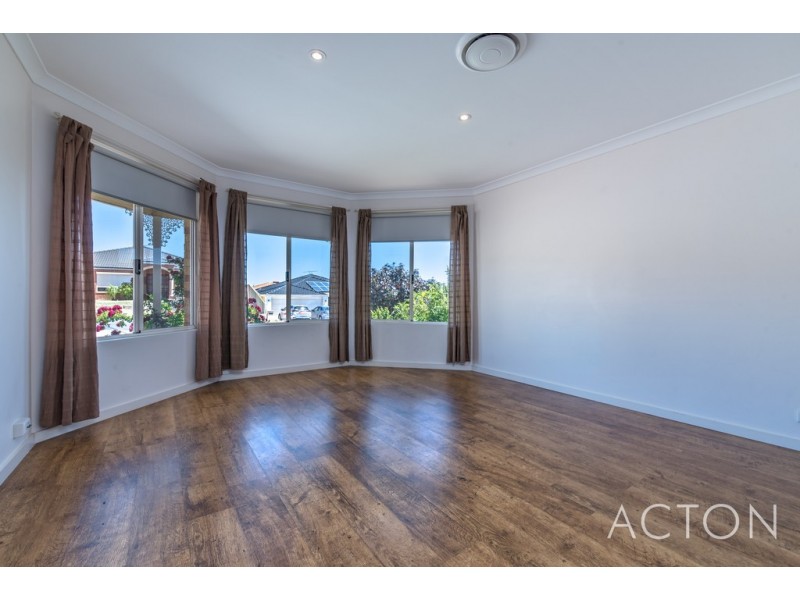 53 Kirkstall Drive, Hocking WA 6065