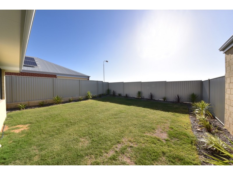 53 Comito Bend, Alkimos WA 6038