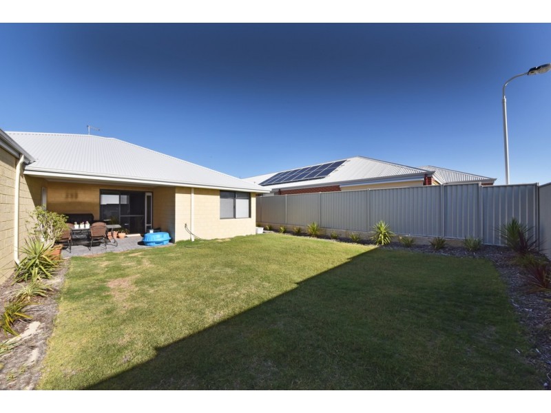 53 Comito Bend, Alkimos WA 6038