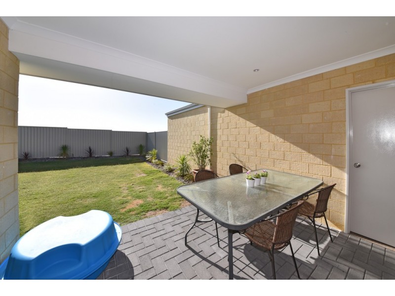 53 Comito Bend, Alkimos WA 6038