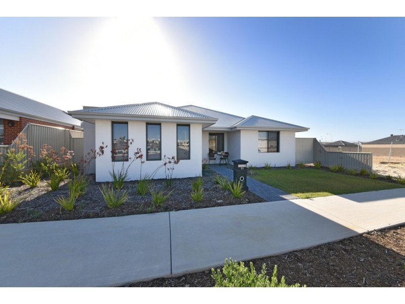 53 Comito Bend, Alkimos WA 6038