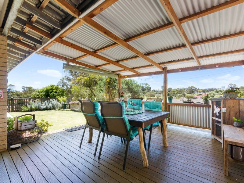 8 Monkhouse Way, Hillarys WA 6025