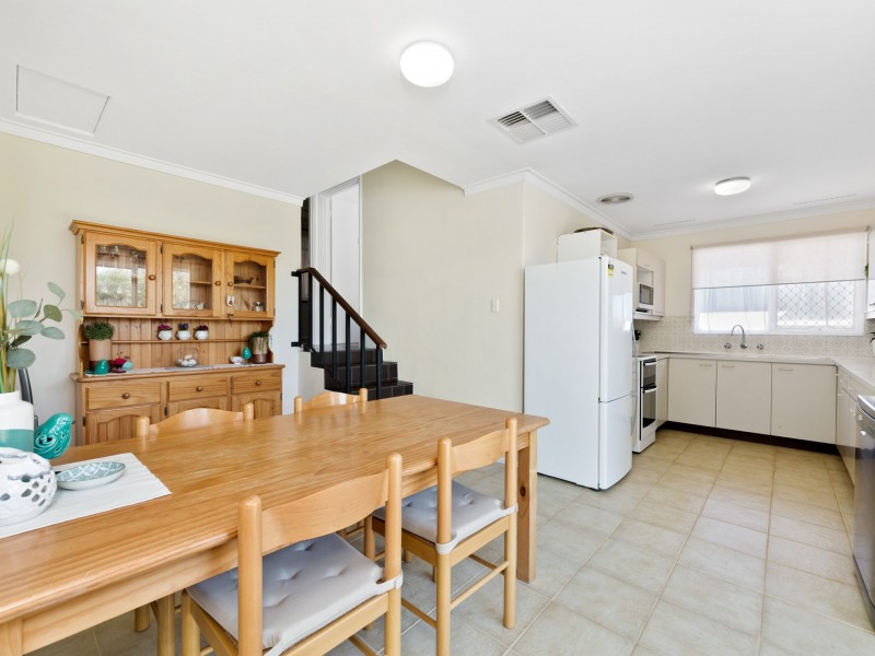 8 Monkhouse Way, Hillarys WA 6025