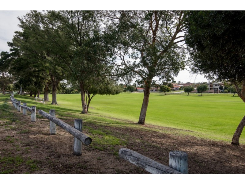 8 Monkhouse Way, Hillarys WA 6025