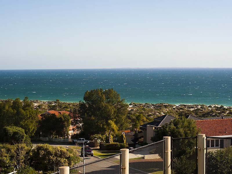 21 Weelara Road, City Beach WA 6015