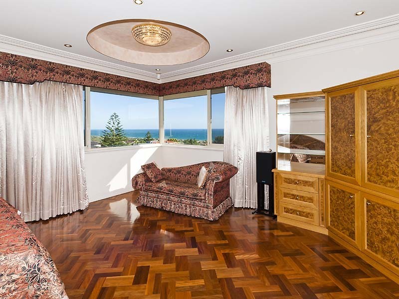 21 Weelara Road, City Beach WA 6015