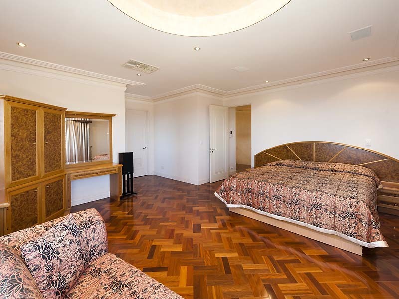 21 Weelara Road, City Beach WA 6015