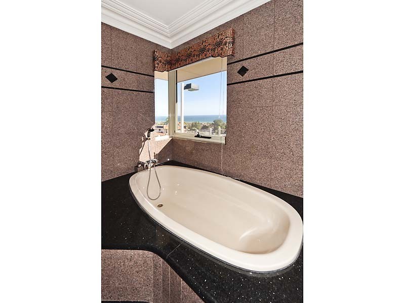 21 Weelara Road, City Beach WA 6015