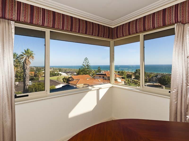 21 Weelara Road, City Beach WA 6015