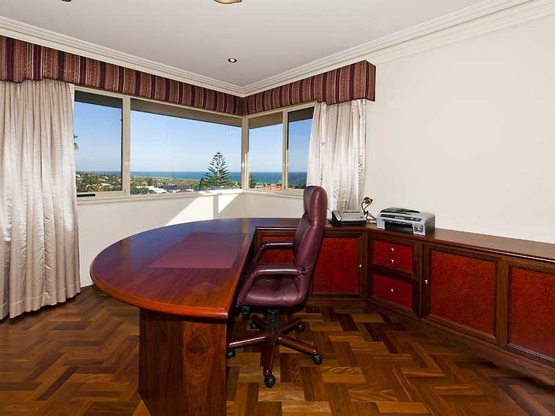 21 Weelara Road, City Beach WA 6015