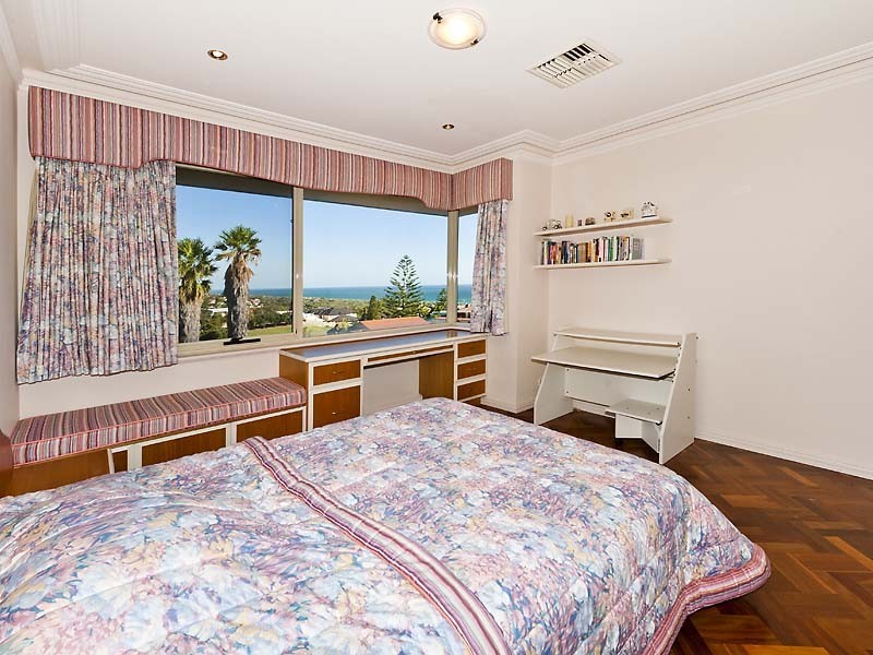 21 Weelara Road, City Beach WA 6015