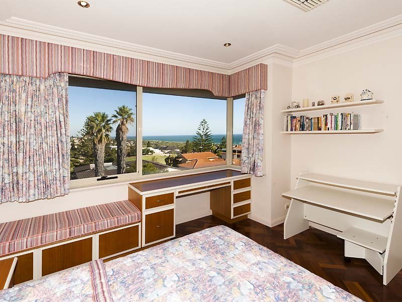 21 Weelara Road, City Beach WA 6015