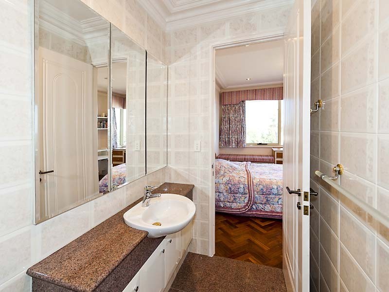 21 Weelara Road, City Beach WA 6015