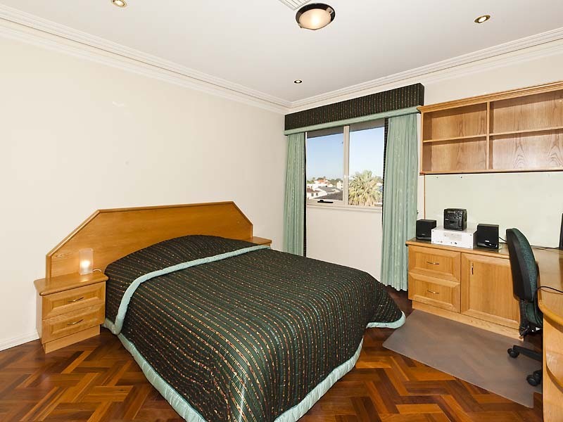 21 Weelara Road, City Beach WA 6015