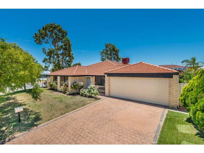 1 Clarafield Meander, Tapping WA 6065