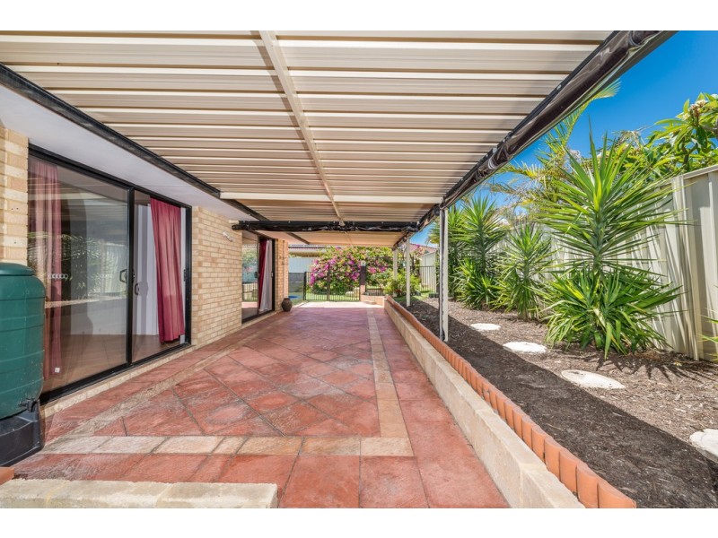 1 Clarafield Meander, Tapping WA 6065