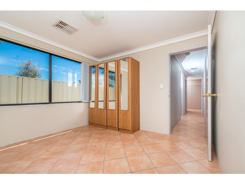 1 Clarafield Meander, Tapping WA 6065